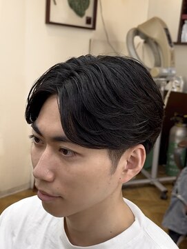 フェザーショート/ニュアンスパーマ/刈り上げ/ツーブロック/柏