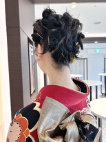 ビファインクーアヴェダ(Be fine coo AVEDA)&nbsp;卒業式・成人式　短くてもできるアップアレンジ　パーマ活かし/