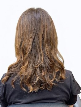 ヘアマジックの写真/種類豊富なトリートメントをご用意◎繰り返す度に頭皮環境が健康になり”うるツヤ美髮”へと導きます！