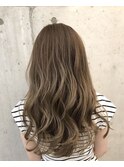 ベージュカラー
