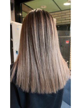 ラフ(LAFF) #黒髪#ボブルフ#ネビージュ#小顔#ワンレン