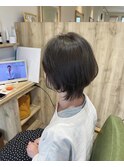クセを生かすミディアムウルフ透明感きれい【カミケンネクスト】