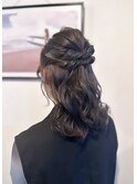 20代30代パーティーヘアセットハーフアップスタイル