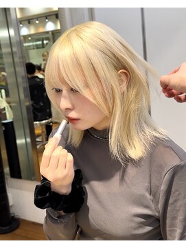 ダブ ギンザ(DaB ginza) 抜きっぱなし/ホワイトブロンド/金髪/ハッシュカット/銀座