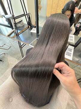 ラヴィエ(RAVIE) 【半田・髪質改善】縮毛矯正/トリートメント/マンツーマン