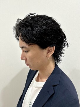 ヒュイル バイ ニアウ(Hwyl by Niau) メンズカットパーマニュアンスパーマウルフシャドウパーマ