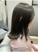 オリーブアッシュカラー