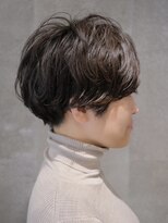 ピークアブー 原宿ハラカド(PEEK-A-BOO)&nbsp;ショートボブ多毛直毛パーマゆるめ毛流れ前下がり前髪長め