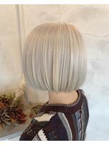 カカフロントオブザミラー(KaKa front of the mirror)&nbsp;プラチナホワイト