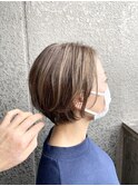 ショートボブ×ハイライト×ベージュ