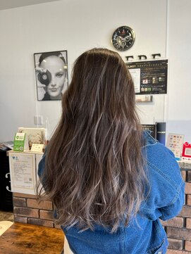 ゴデーレ(GODERE) ニュアンスパーマ×チャコールグレー30代40代大人可愛いロング