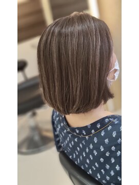 キャパ 秦野(CAPA) 白髪はどこへ??繊細白髪ぼかしハイライト