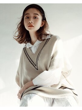 ストーク(stork) ワンカールで簡単スタイリングな柔らかミディアムヘア