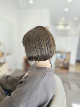 ツナグ(TSUNAGU) ☆質感にこだわった丸みショートボブ×オリーブベージュ
