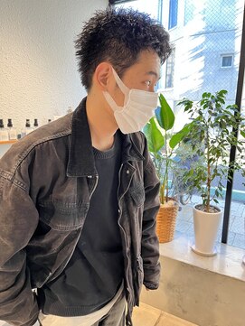 アイズ 海老名(AIZU) スパイキーショート ザクザクショート 短髪 アップバング 眉毛