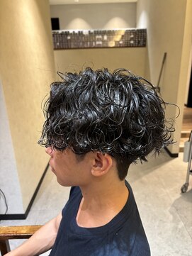 インアンドヤング(in&yang) 梅田/センターパート/波巻きパーマ/波打ちセンターパート