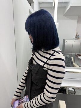 テイス 新宿(TACE) ネイビーカラー [美髪/ホワイトブロンド/イメチェン/新宿]