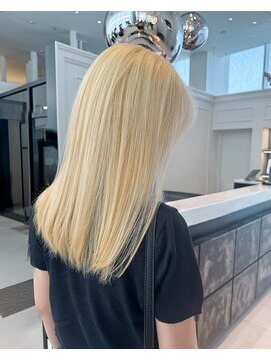 アルティファータ(artifata) ハイトーン ブリーチ 抜きっぱなし ブロンド 海外