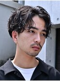 渋谷フェザーパーマメンズカットルーズパーマセンターパートヘア