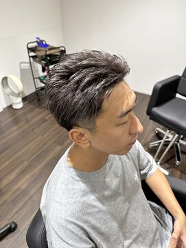 アーダーヘアーサロン 鯖江店(ADER HAIR SALON) グレーカラーメンズショート