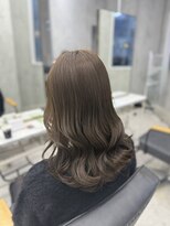 ジーナ 新宿(Zina) 【本多担当】柔らかいくすみ オリーブベージュ