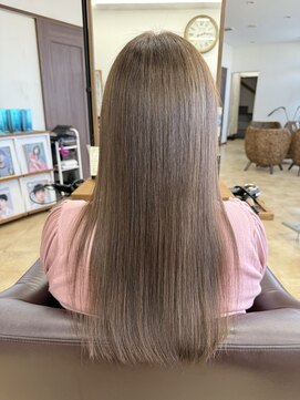 トップスタイル リッチ 5月のゆらぎ髪に、髪質改善で叶えるツヤとまとまり