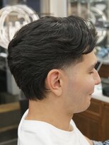 ザ チョップ ショップ ハラジュク(THE CHOP SHOP HARAJUKU)&nbsp;原宿渋谷理容室テーパーフェードカットメンズセンターパート