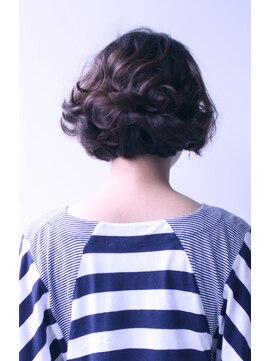 シャカ(SHAKA) 外国人風ショート