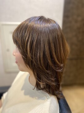 ライズ(RizE) 大人女子ミディアムヘア