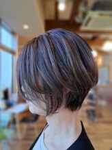 サロン ド カレラ(Salon de Carrera) ハイライト　グレージュカラー