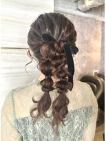 エルバイラビス 大宮(elu by lovis)&nbsp;《ゆい》編みおろし/結婚式ヘア/前髪パーマ/大宮