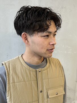 フランクスバーバーリザーブ 人形町店(FRANK’S BARBER RESERVE) スパイラルパーマセンターパート　ｙ