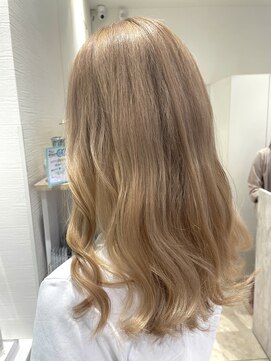 ケンジ 平塚 アネッタ(KENJE annetta) ブロンドベージュ