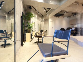 アンダー(ANNDER)の写真/【自由が丘駅徒歩4分】大型店が苦手な方でも落ち着ける居心地の良い空間で至福のひと時を―