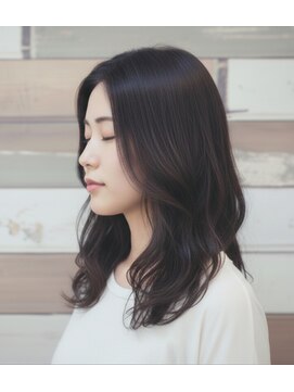 ソラ(sora) 暗髪ローレイヤー