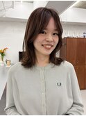 前髪無しミディアムレイヤーカット 透明感カラー