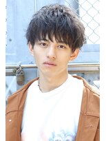 ネイビー(NAVY)&nbsp;エアリーな束感！カットのみで決まるツーブロックマッシュ