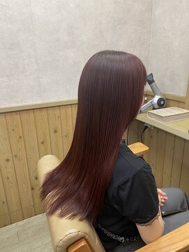 オト(Oto) 赤色ロングヘアー