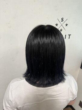 ヘアーアンドスパソシット(HAIR&SPA SOCIT) 切りっぱなしボブ×ブルーブラック