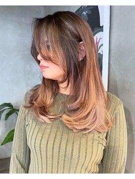 ブルックス エフォートレス　レイヤーカット　バレイヤージュ