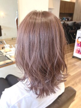 デュークシルア(du c Sila) ふんわりレイヤーカット×ラベンダーカラー