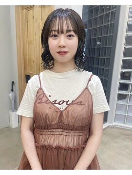 ヨーク(yoke) ボブパーマ/顔まわりレイヤー/オリーブカラー