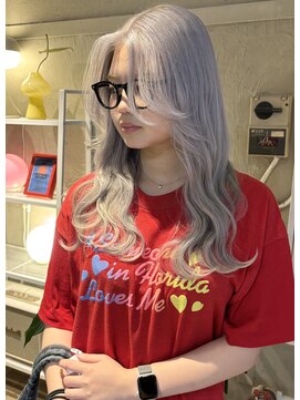 マジコ 原宿(Magico) ホワイトシルバー