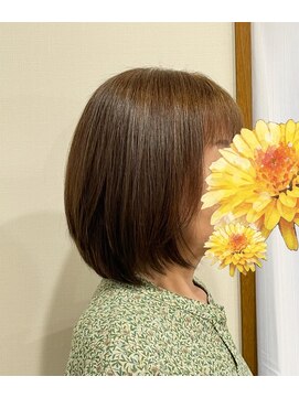 ピオニー(Peony) ミディアムボブ