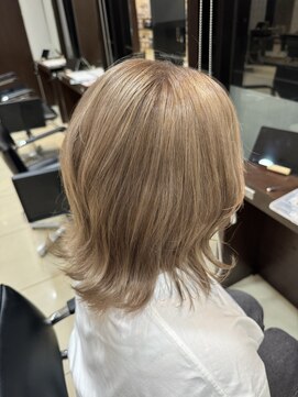 クアトロ 小山店(QUATRO) ミルクティーベージュ