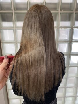 ジゼル 小倉(GiseL) ナチュラルグレージュ かじ