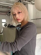 ルーム(Loom.) ケアブリーチ ハイトーンボブ 切りっぱなしボブ レイヤーボブ