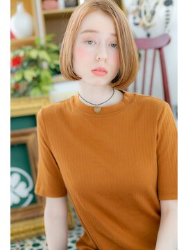 エノア バイ カバーヘア(ENOA by COVERHAIR) 川口／ハイトーンベージュ×前下がり丸みショートボブ