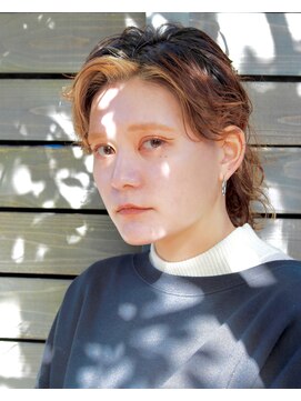 プレイ(Play) 前髪インナーカラー×刈り上げパーマ
