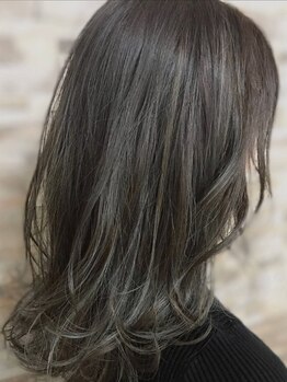 アートヘアーグレイス Art Hair Graceの写真/実力派スタイリストが大人女性の髪のお悩みを解決☆ダメージを抑えた施術や素材を活かしたデザインが好評◎